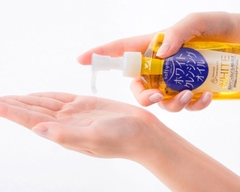 Dầu tẩy trang trắng da Kose Softymo White 230ml
