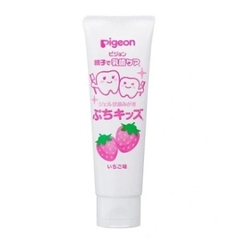 Kem đánh răng Pigeon (hàng Nhật nội địa) vị dâu cho bé từ 1.5 tuổi - 50g