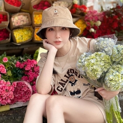 Áo Phông Whoau WHRAD2492U Màu Kem