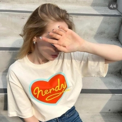 Áo Phông Nerdy Cursive Logo Heart Màu Kem