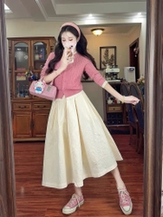 Bộ áo len dệt kim và chân váy xòe chữ A