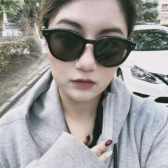 Kính Mát Gentle Monster Jude 01 Màu Đen