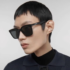 Kính Gentle Monster Plot 01 Màu Đen
