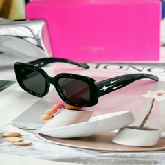 Kính Mát Gentle Monster Bold Antena 01 Màu Đen