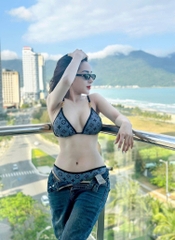 Kính Mát Gentle Monster Bold Bandoneon.S 01 Màu Đen