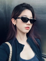 Kính Mát Gentle Monster Duns 01 Màu Đen