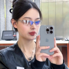 Kính Mát Gentle Monster Futura 02 BRG Màu Xám Bạc