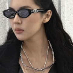 Kính Mát Gentle Monster Jewelry Vegax 01 Màu Đen