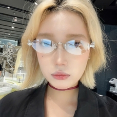 Kính Mát Gentle Monster Jewerly Orora 02 BRM Màu Vàng