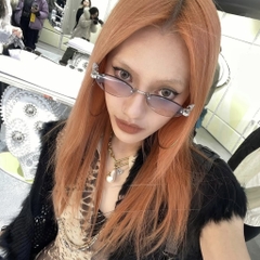 Kính Mát Gentle Monster Jewerly Orora YVG Màu Xám