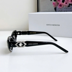 Kính Mát Gentle Monster Jewerly Ruvy Van 01 Màu Đen