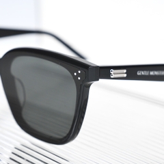 Kính Mát Gentle Monster Lo Lou 01 Màu Đen
