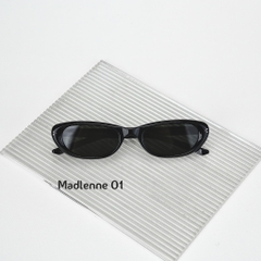 Kính Mát Gentle Monster Madlenne 01 Màu Đen