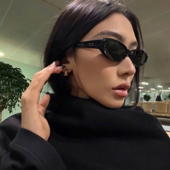 Kính Mát Gentle Monster Monica 01 Màu Đen