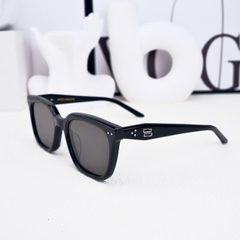 Kính Mát Gentle Monster Nubo 01 Màu Đen