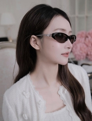 Kính Mát Gentle Monster Tweed 01 Màu Đen-Nâu