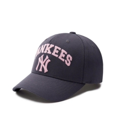 Mũ lưỡi trai Unisex Varsity Series Boston Red Sox chữ hồng