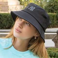 Mũ Bucket MLB NY 3AHT0123N-50BKS Màu Đen