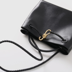 Túi Bottega Medium Andiamo Bản Remake Hàn Size 42cm