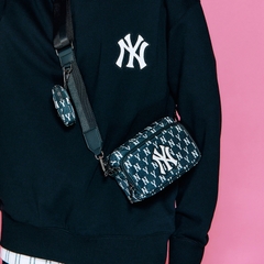 Túi Đeo Chéo MLB Mini Monogram NY 3ACRS012N-50BKS Màu Đen