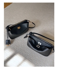 Túi Đeo Vai Rodeo Remake Korea Mini Clutch Màu Đen Khoá Bạc