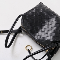 Túi Xách Bottega Small Loop Da Bò Size 21 cm Màu Đen