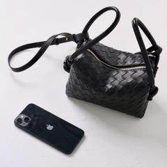 Túi Xách Bottega Small Loop Da Bò Size 21 cm Màu Đen