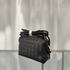 Túi Xách Bottega Veneta Mini Loop Da Bê Remake Korea Size 19cm