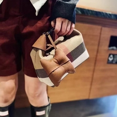 Túi Xách Burberry Remake Hàn Vải Canvas 20cm