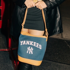 Túi Xách MLB Varsity New York Yankees 3ABMS093N-50INS Màu Xanh Nâu