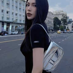 Túi Xách Diesel 1DR Metalic Silver 20cm Bản Remake Hàn Màu Bạc