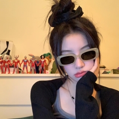 Kính Gentle Monster Bliss IC1 Màu Xám Viền Vàng