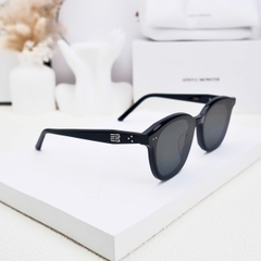 Kính Mát Gentle Monster Jude 01 Màu Đen