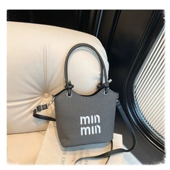 B7.3 Túi xách tay, đeo vai thêu chữ Min Min 22*17*9cm