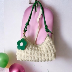 13.16 Túi xách tay, đeo vai kèm móc treo hoa 16*8*27cm