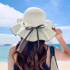 Mũ cói vành nơ chấm bi
