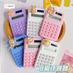 Máy tính cầm tay màu macaron gắn charm gấu bơ 10x6cm