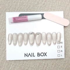 H03. Set 10 móng tay giả mắt mèo kèm keo và giũa móng