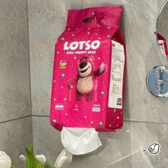 Bịch 200 tờ Giấy Rút Treo Tường Gấu Dâu Lotso 20x20cm