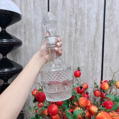 S1. Bình Rượu Thuỷ Tinh Trụ Bầu Họa Tiết Kim Cươngg 31{22}x11(9)cm