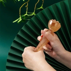 B8.10 Cây massage mặt cao cấp bằng sáp ong dài 13,5cm (có hộp)