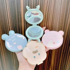 12. Gương mini gấp gọn  2 mặt hoạt hình cute