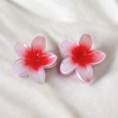T7.1.Kẹp càng cua nhựa trong hoa sứ 8cm
