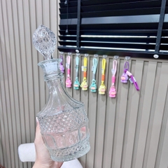 S1. Bình Rượu Thuỷ Tinh Trụ Bầu Họa Tiết Kim Cươngg 31{22}x11(9)cm