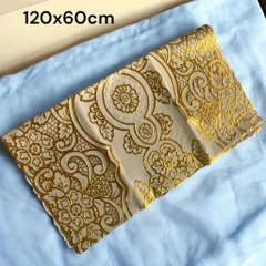 Khăn trải bàn nhựa hoa nhũ vàng không thấm nước 120x60cm