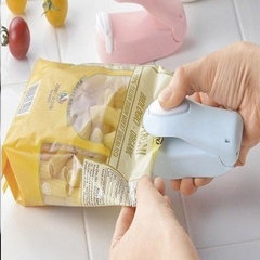 19.Dụng cụ hàn miệng túi mi ni cao cấp dùng 2 pin AA nhập từ Nhật Bản
