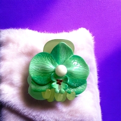 15.2 Kẹp tóc hoa lan (chất liệu: kẹp nhựa, hoa sứ)