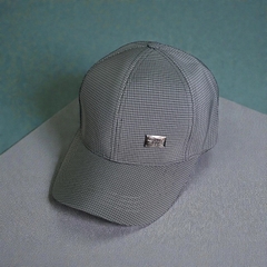 13.7 Mũ lưỡii trai đính logo