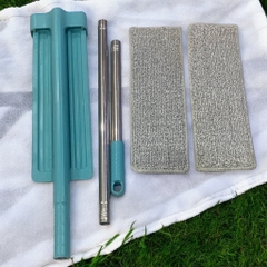 Cây lau nhà vắt phẳng màu xanh