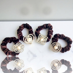 14.4 Dây Cột Tóc Nhung Đính Đá Nhiều Mẫu (1 cái)